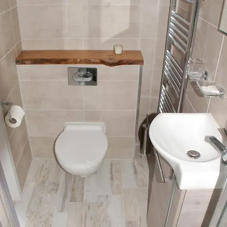 The Little Flock Farm 4*